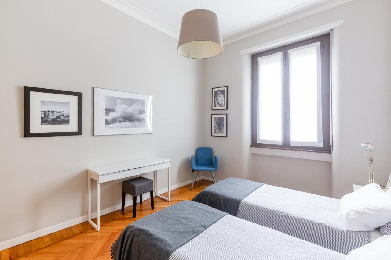 Spacious And Brilliant Apartment In Duomo By Easylife Милан Экстерьер фото