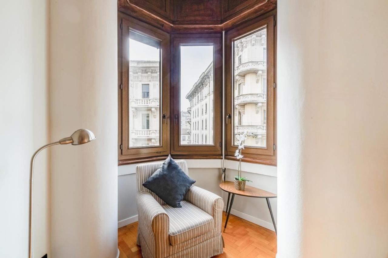 Spacious And Brilliant Apartment In Duomo By Easylife Милан Экстерьер фото